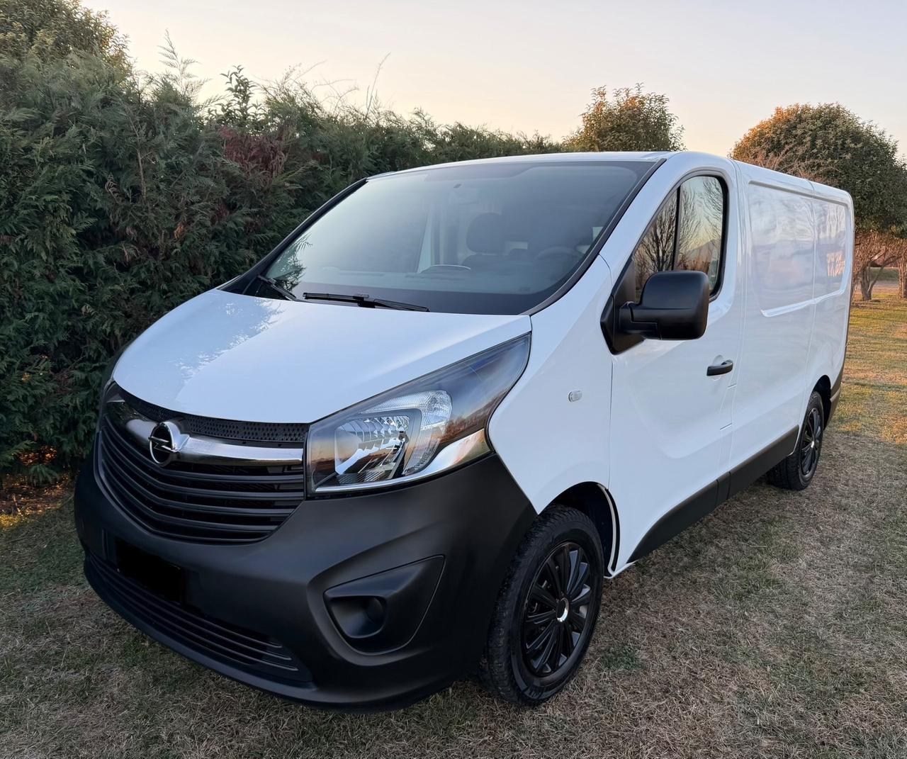 OPEL VIVARO 1.6 DCi NEOPATENTATI