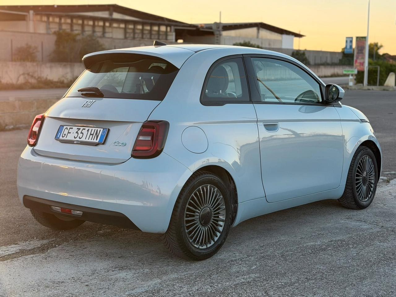 Fiat 500 500e Berlina 42 kWh Icon