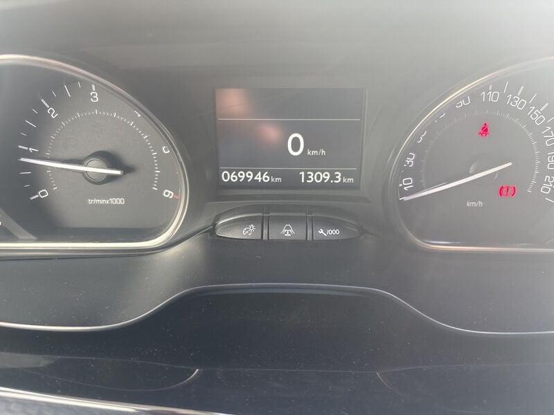 Peugeot 2008 BlueHDi 120 S&S Allure