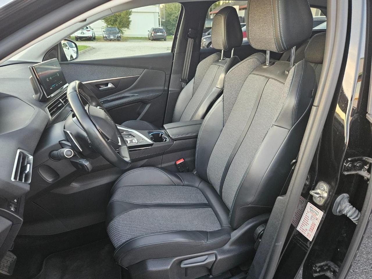 Peugeot 3008 BlueHDi 130 S&S EAT8 Allure Pack