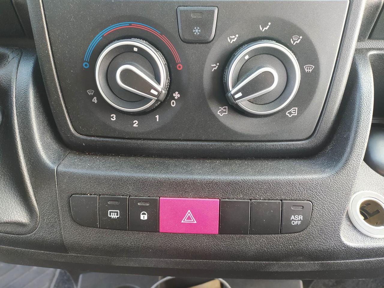 Peugeot Boxer Comfort 2.2 Blue HDI Camper #8237