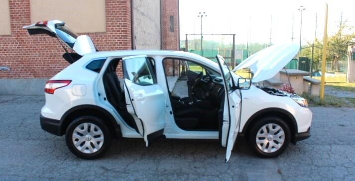 Nissan Qashqai 1.2 DIG-T ESTETICA DA AUTO NUOVA UNICO UTILIZZATORE BENZINA CLIMATIZZATA
