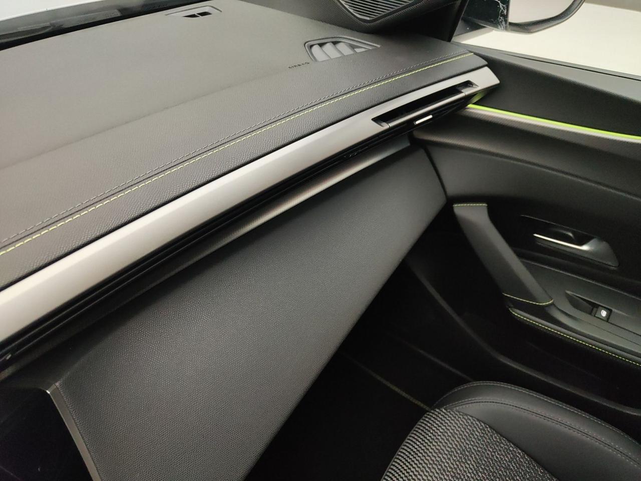 PEUGEOT 308 III 2021 SW 1.2 HYBRID 145CV GT E-DCS6