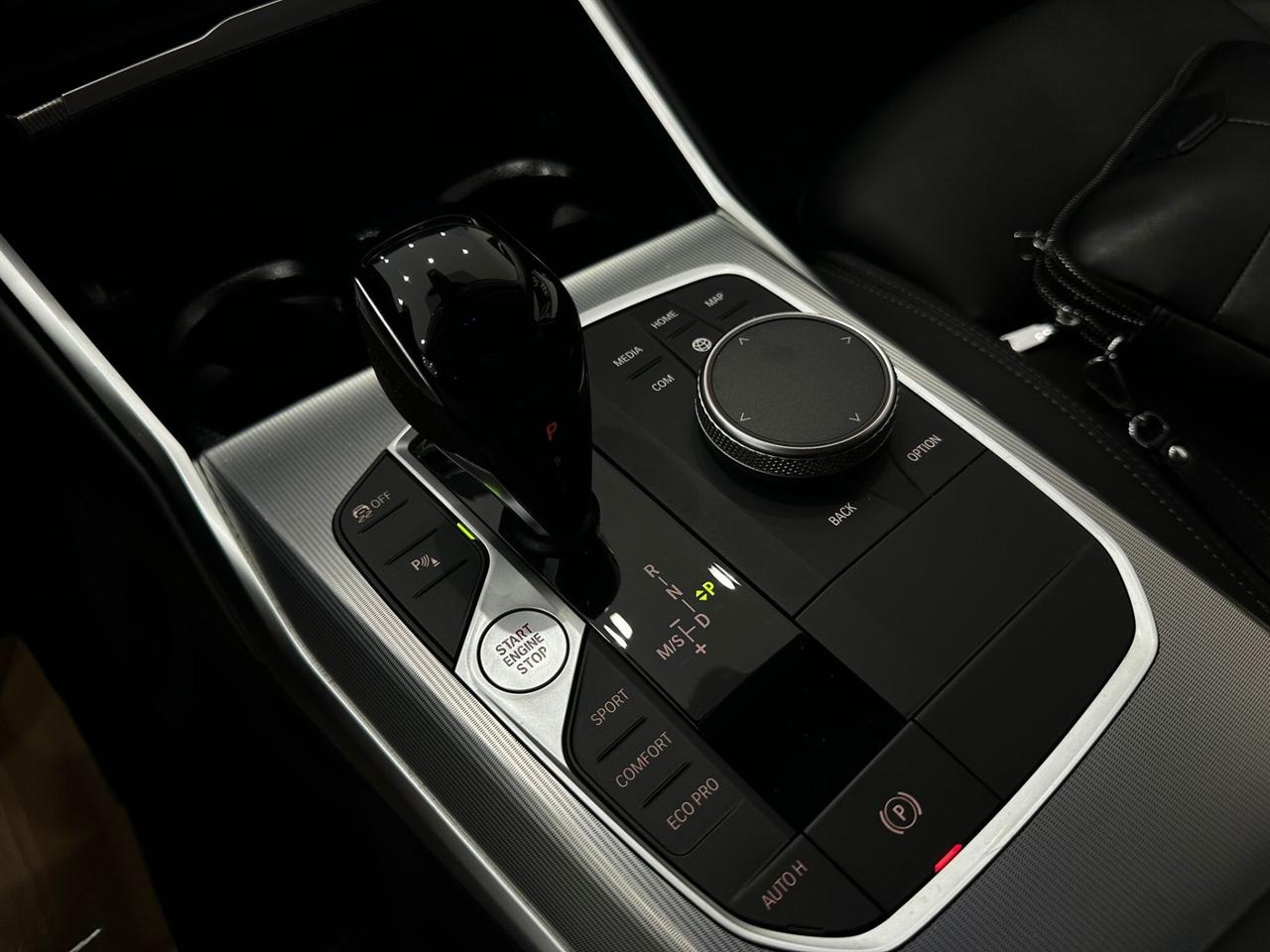 BMW 318 d 48V Touring Sport LED AMBIENT