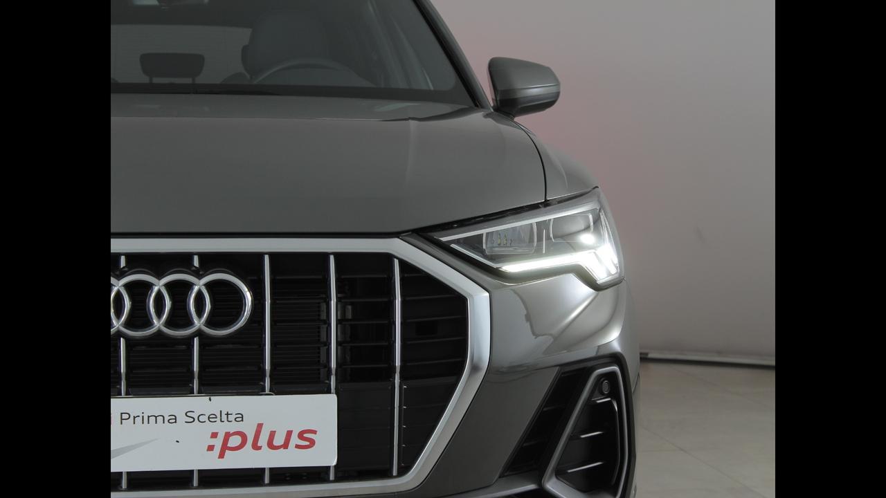 Audi Q3 45 TFSI E S TRONIC
