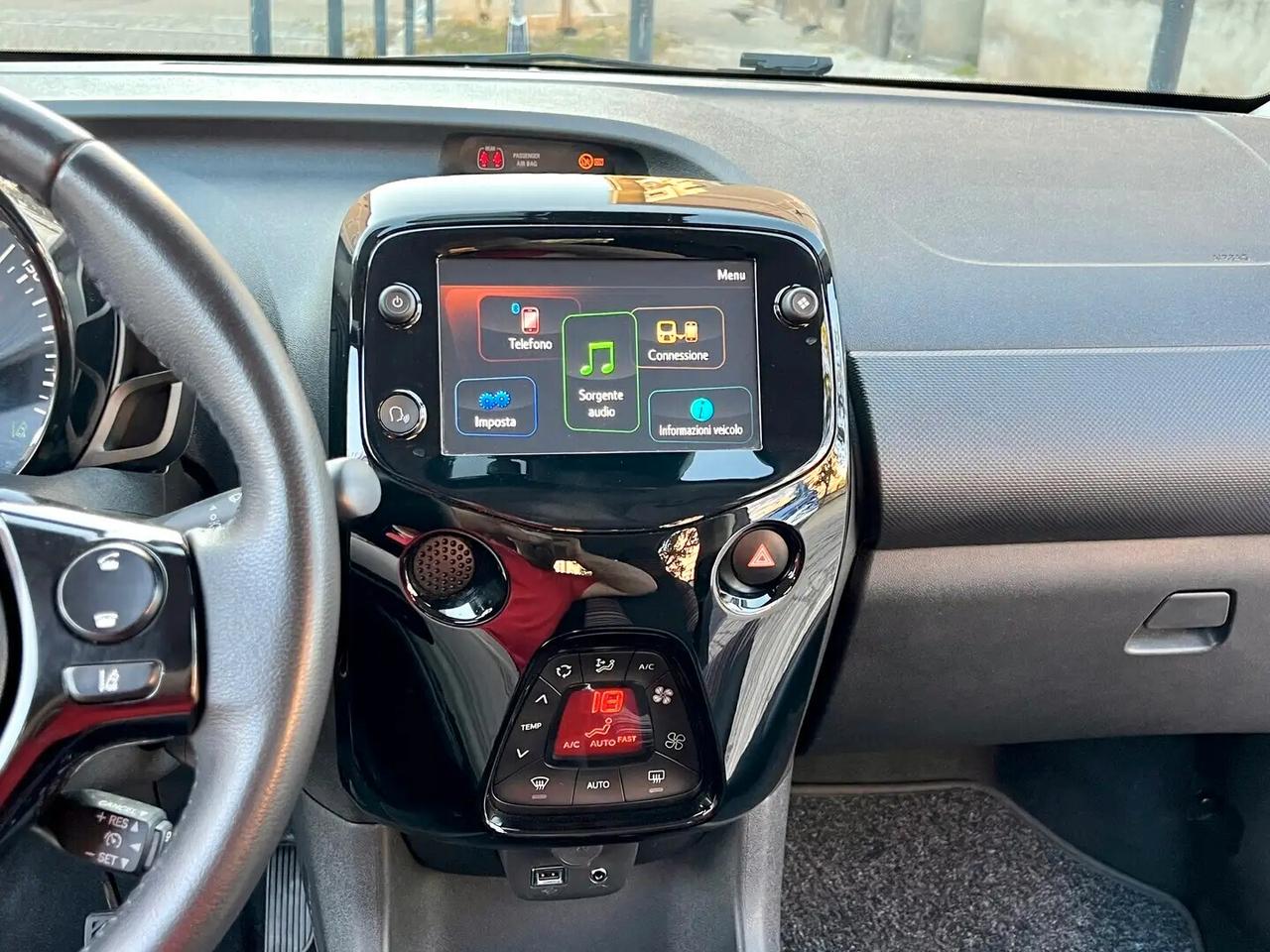 Citroen C1 VTi 72 5 porte Shine