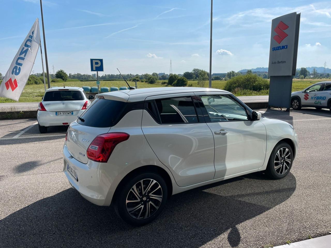 Suzuki Swift 1.2 Hybrid Top