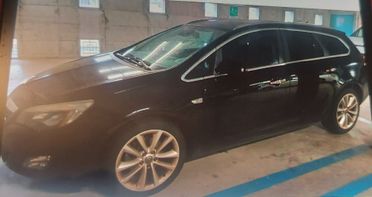 Opel Astra 2.0 CDTI 165CV Sports Tourer Cosmo