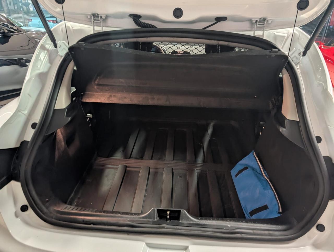 Renault Clio 2 POSTI AUTOCARRO +IVA