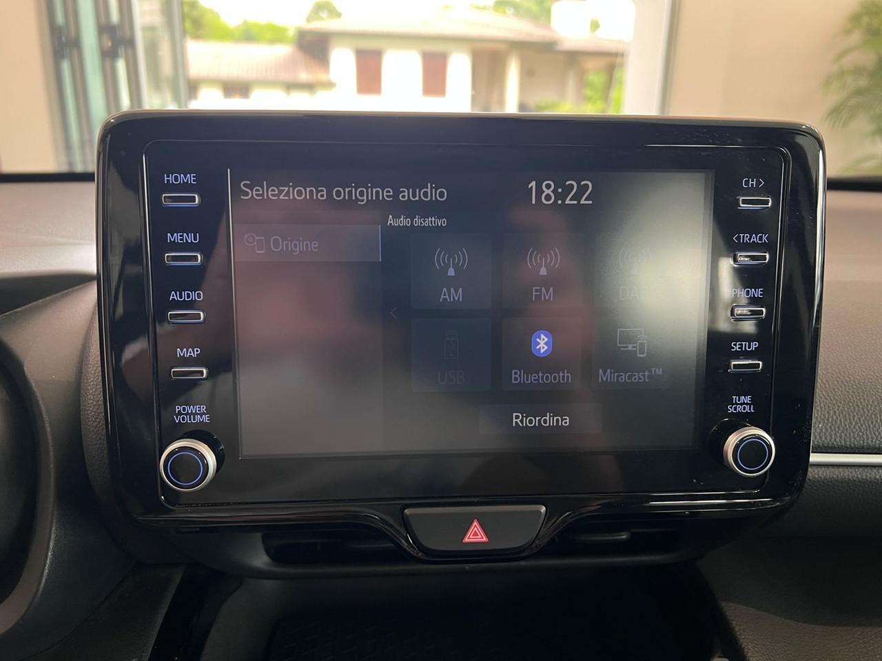 TOYOTA Yaris Cross 1.5 Hybrid 116 e-ctv CV Business