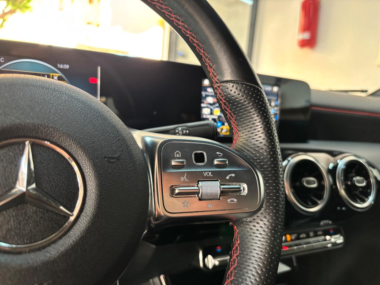 Mercedes-benz A 200d Automatic AMG Line Premium