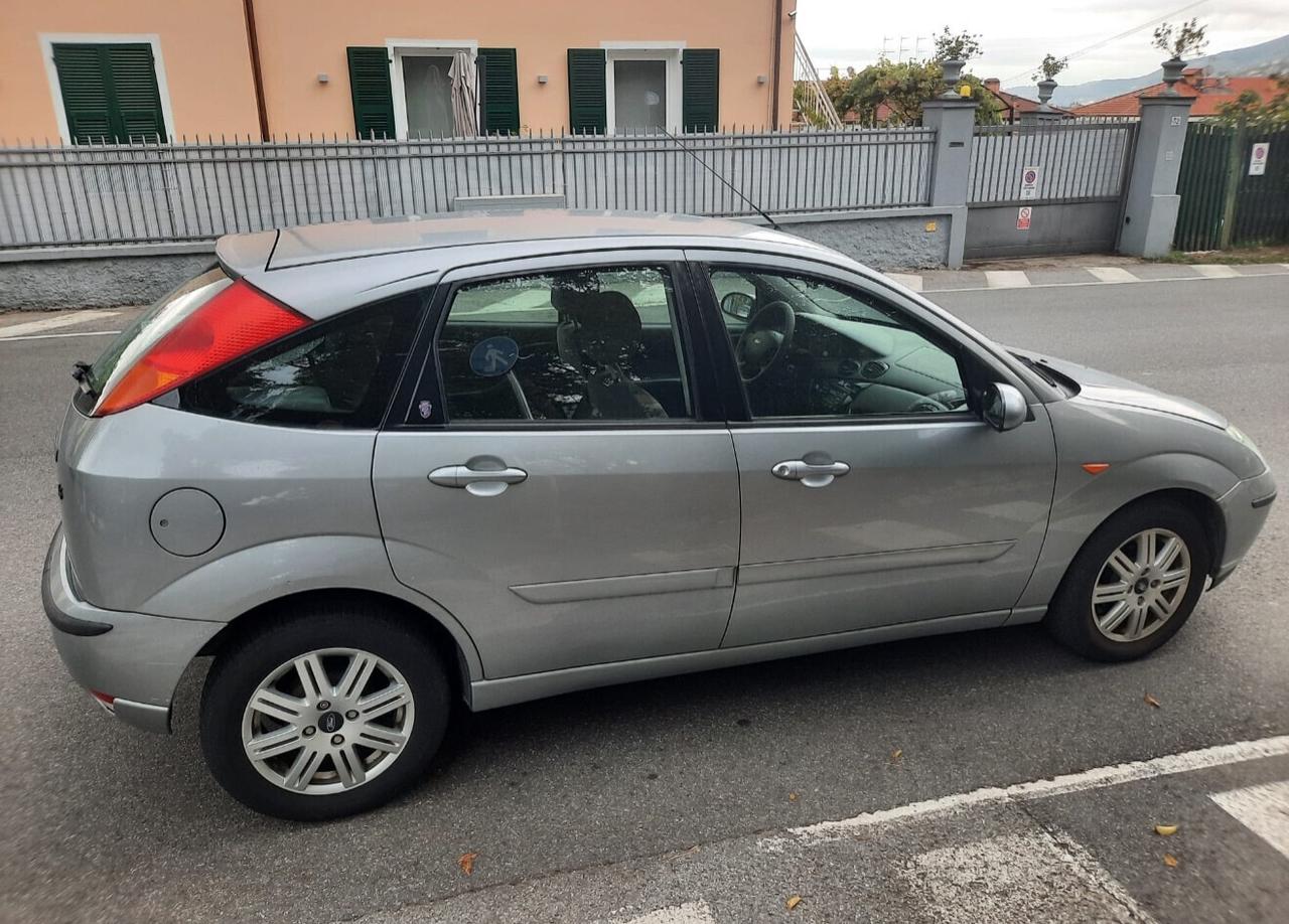 Ford Focus 1.6i 16V cat SW Ghia