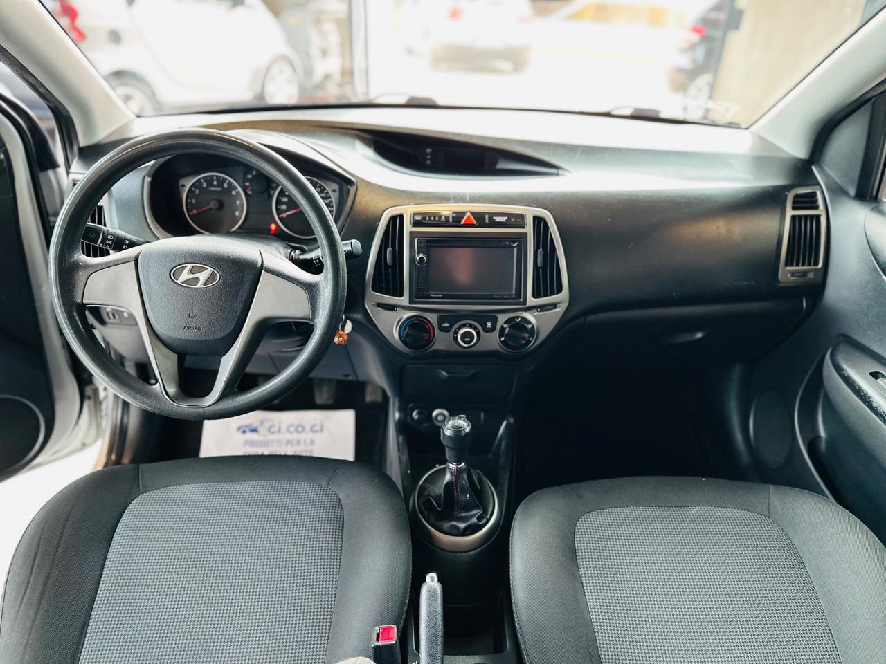 Hyundai i20 1.2 5p. Econext Sound Edition