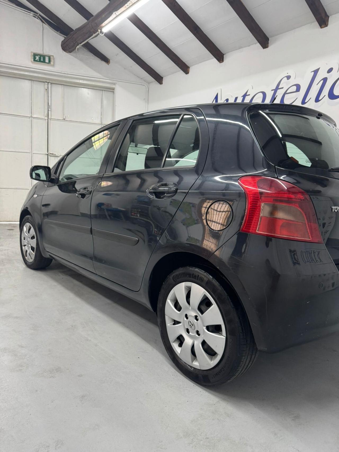Toyota Yaris 1.3 5 porte
