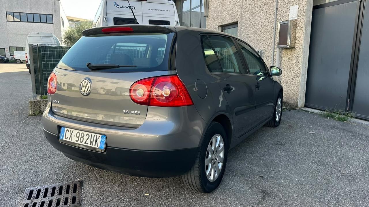 Volkswagen Golf 1.6 16V FSI 5p. Comfortline