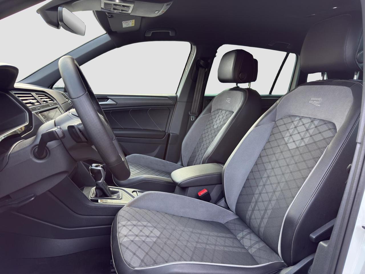 Volkswagen Tiguan 2.0 tdi 150cv dsg R-Line auromatica 2022