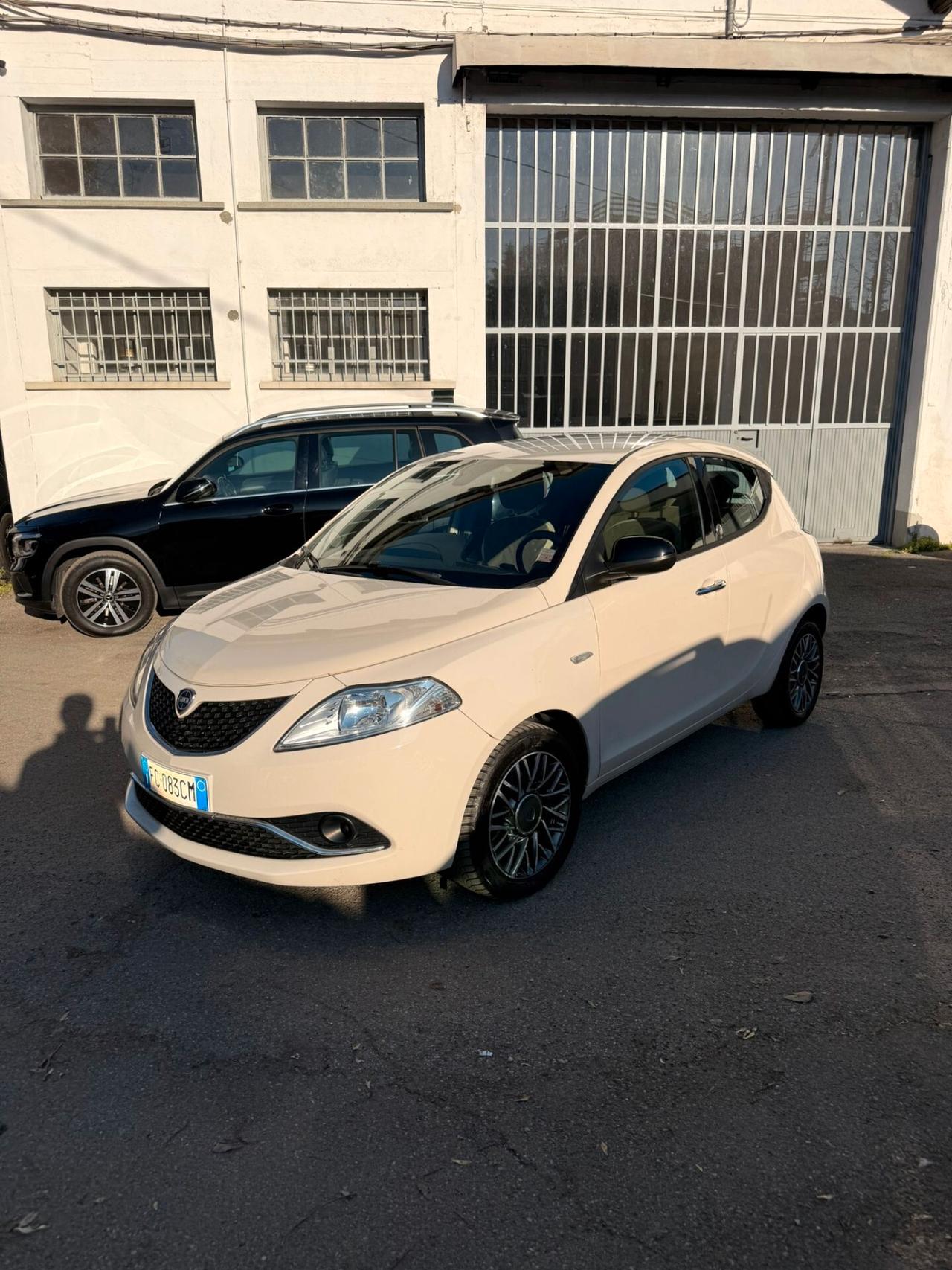 Lancia Ypsilon 1.2 69 CV 5 porte GPL Ecochic Gold