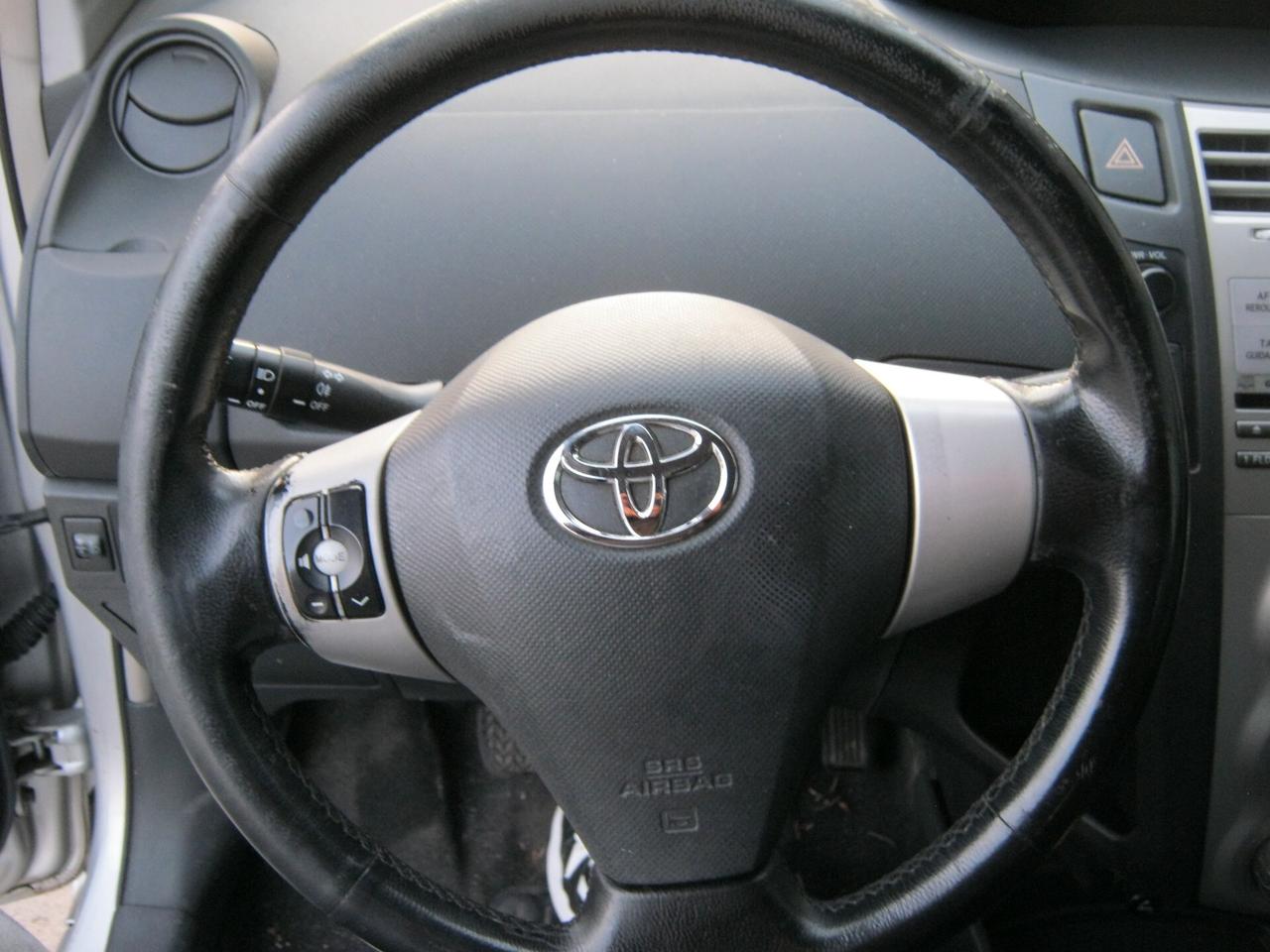 Toyota Yaris 1.0 3 porte Sol