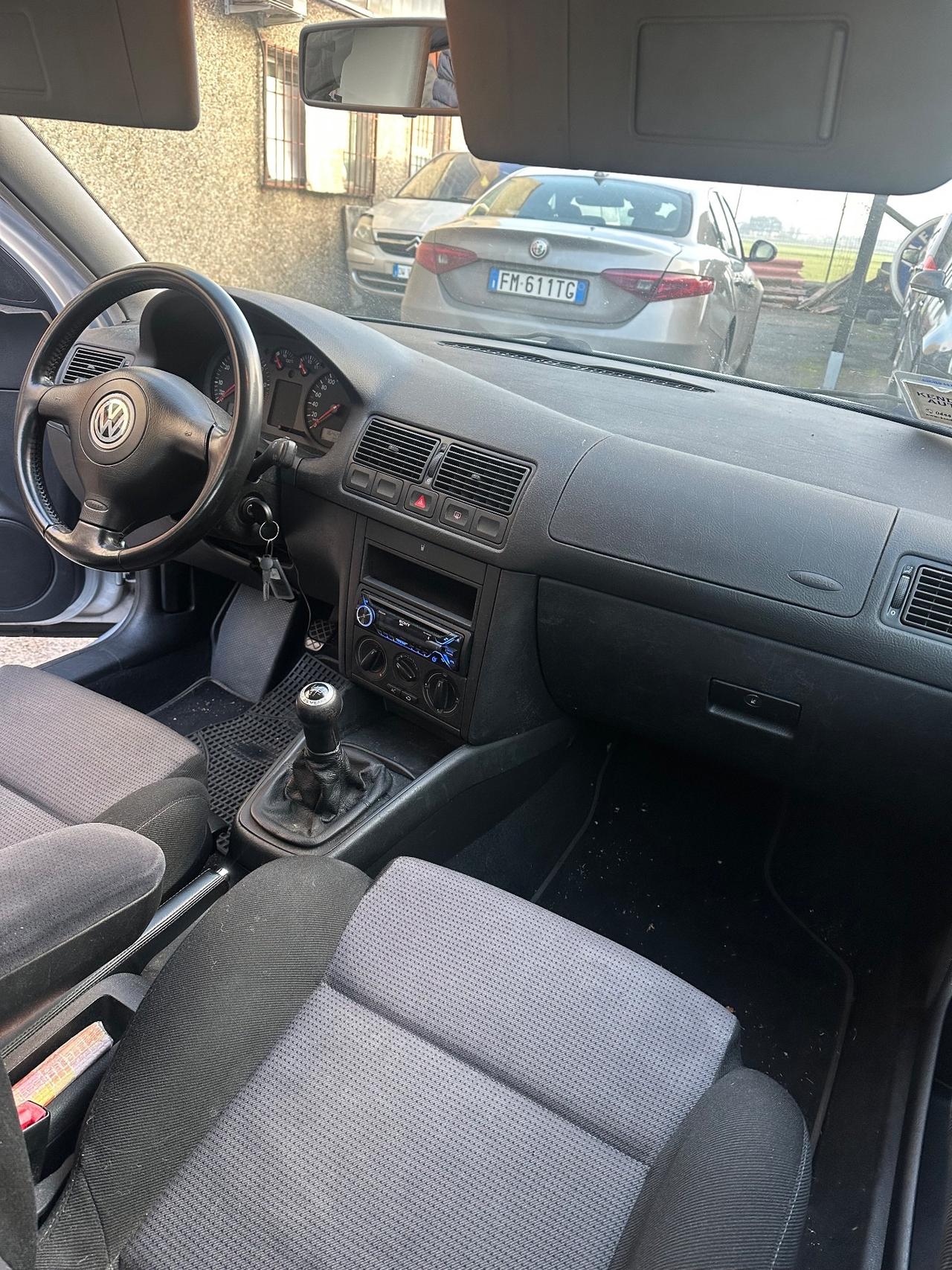 Volkswagen Golf 1.6 16V cat 5 porte Comfortline