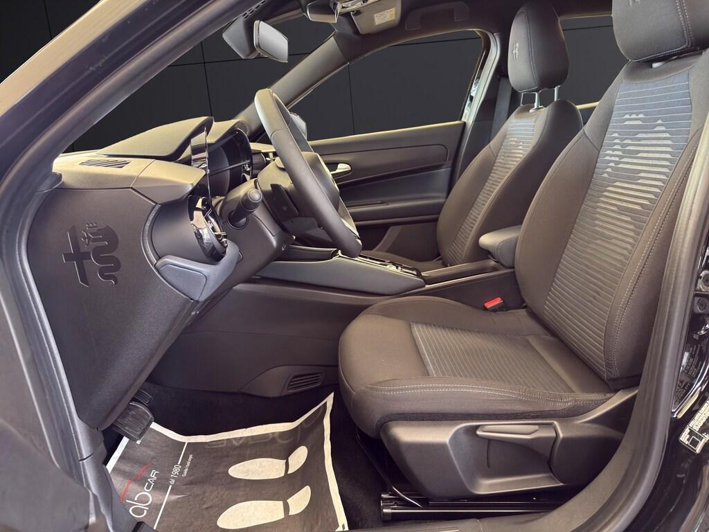 Alfa Romeo Junior 1.2 ibrida 136cv edct6
