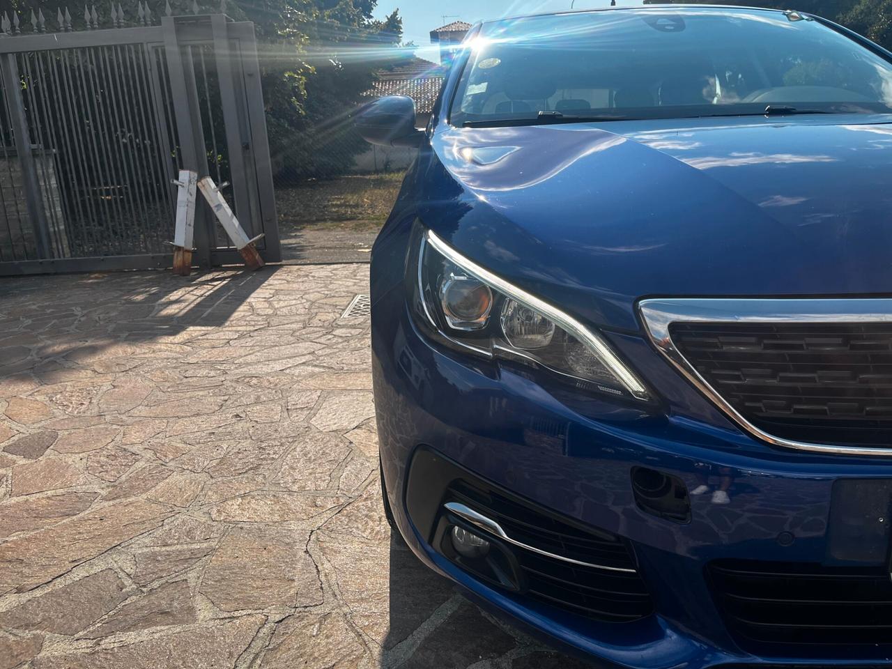 Peugeot 308 BlueHDi 130 S&S Business