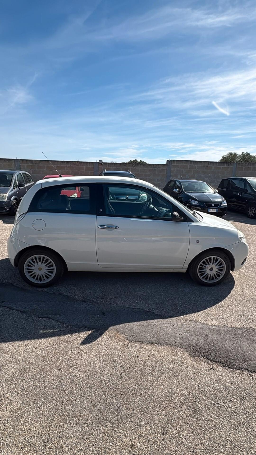 Lancia Ypsilon 1.2 Platino UNIPRO SOLO 67000KM