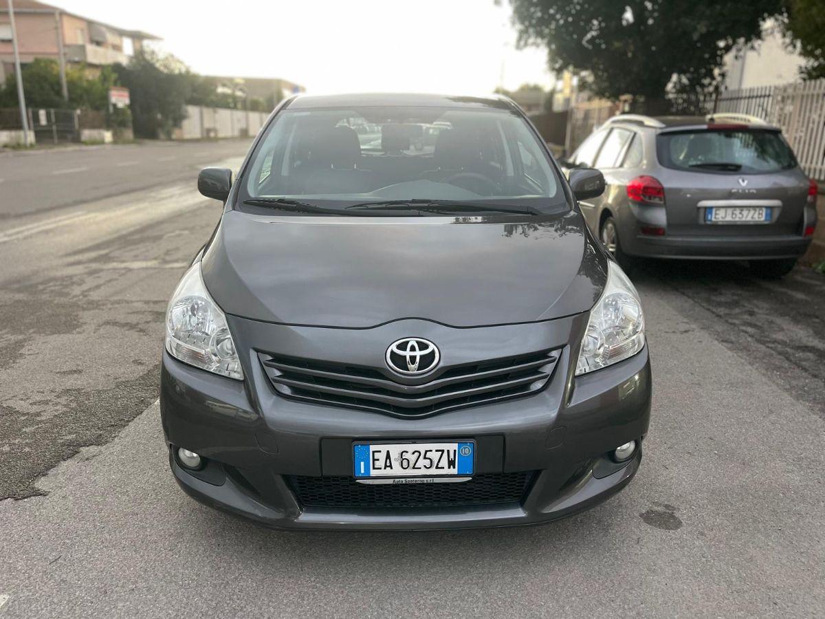 TOYOTA - Verso - 2.2 D-Cat 150CV aut. Sol