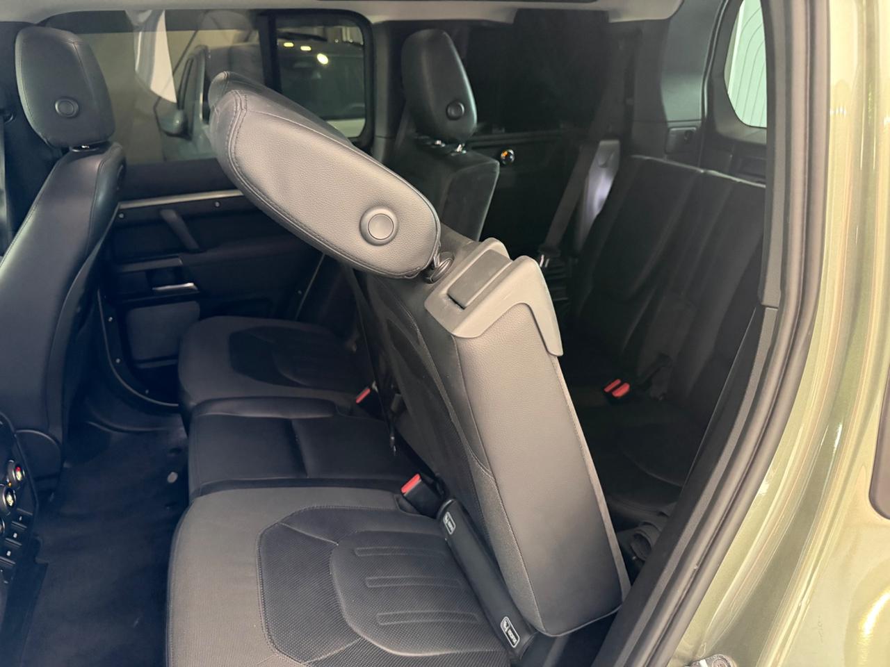 Defender 110 2.0 SD4 240CV AWD Auto 72 Yrs. WEB Edition