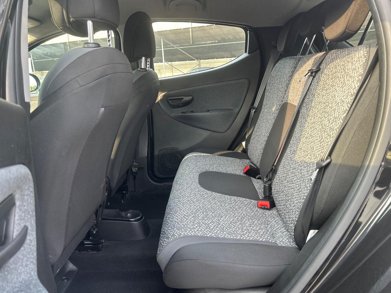 Lancia Ypsilon 1.0 FireFly Hybrid NO VINCOLI