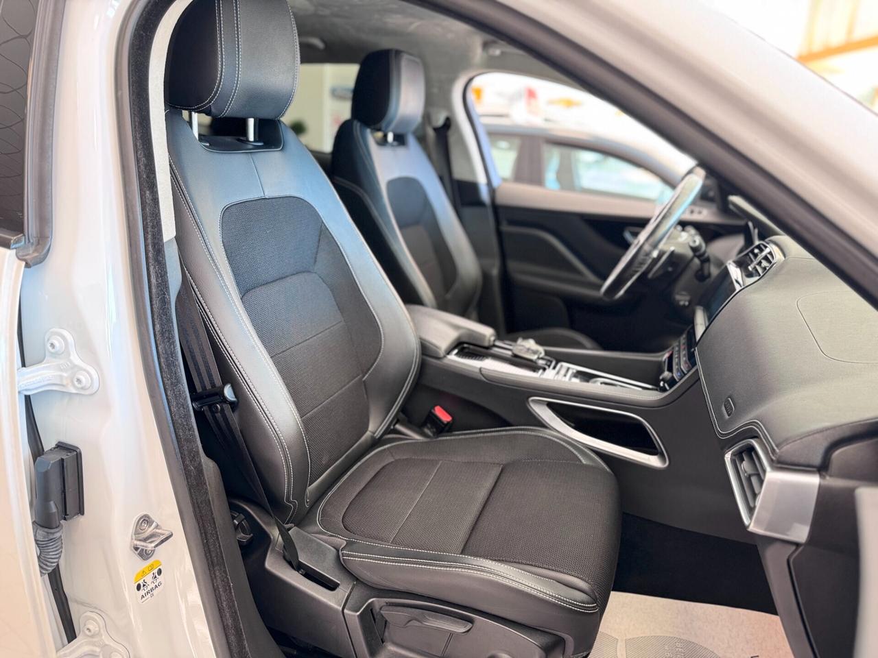 Jaguar F-Pace 2.0 D 180 CV AWD aut. R-Sport