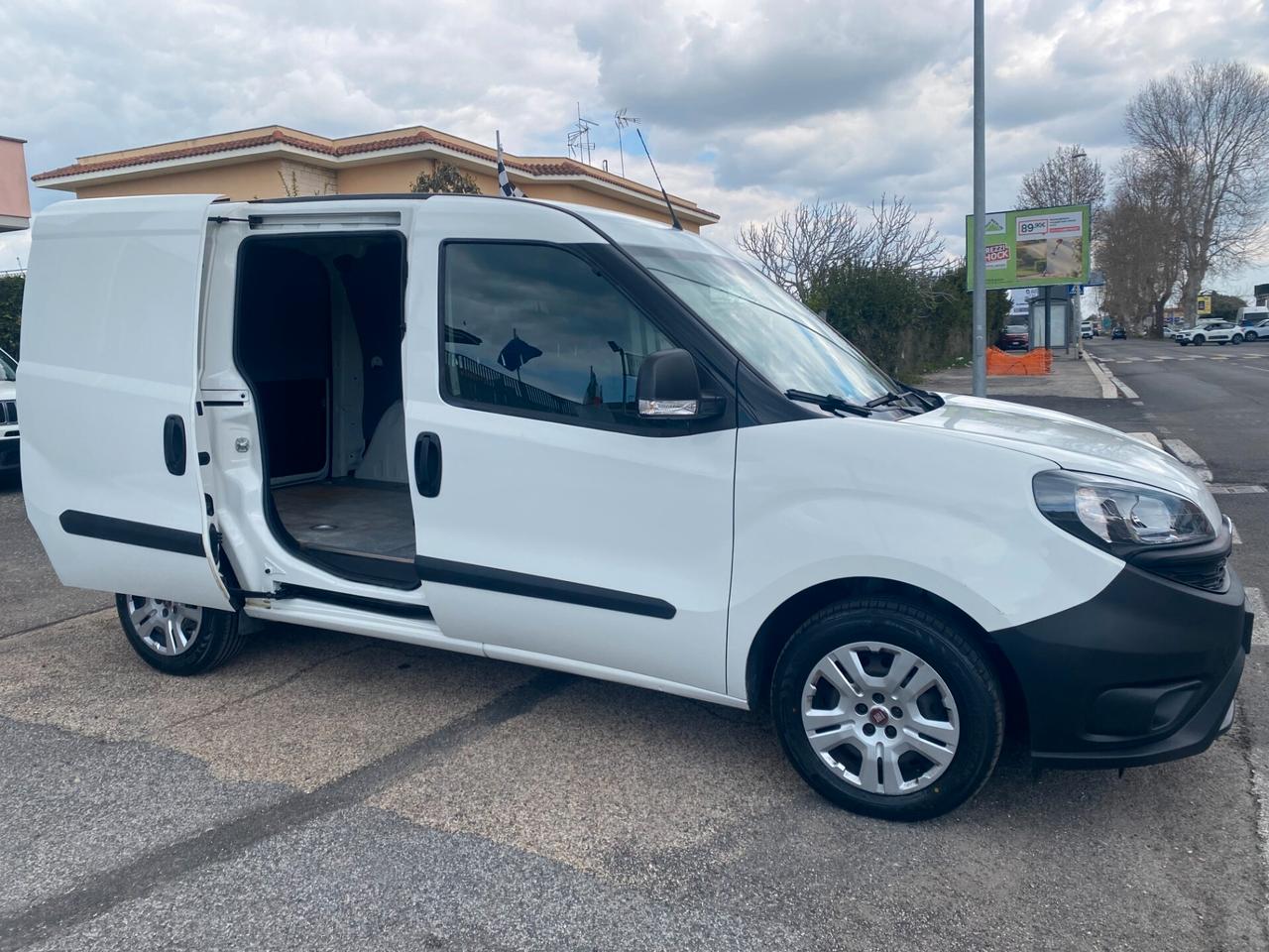 FIAT DOBLO' 1.6 105CV 3POSTI PC-TN Cargo LOUNGE