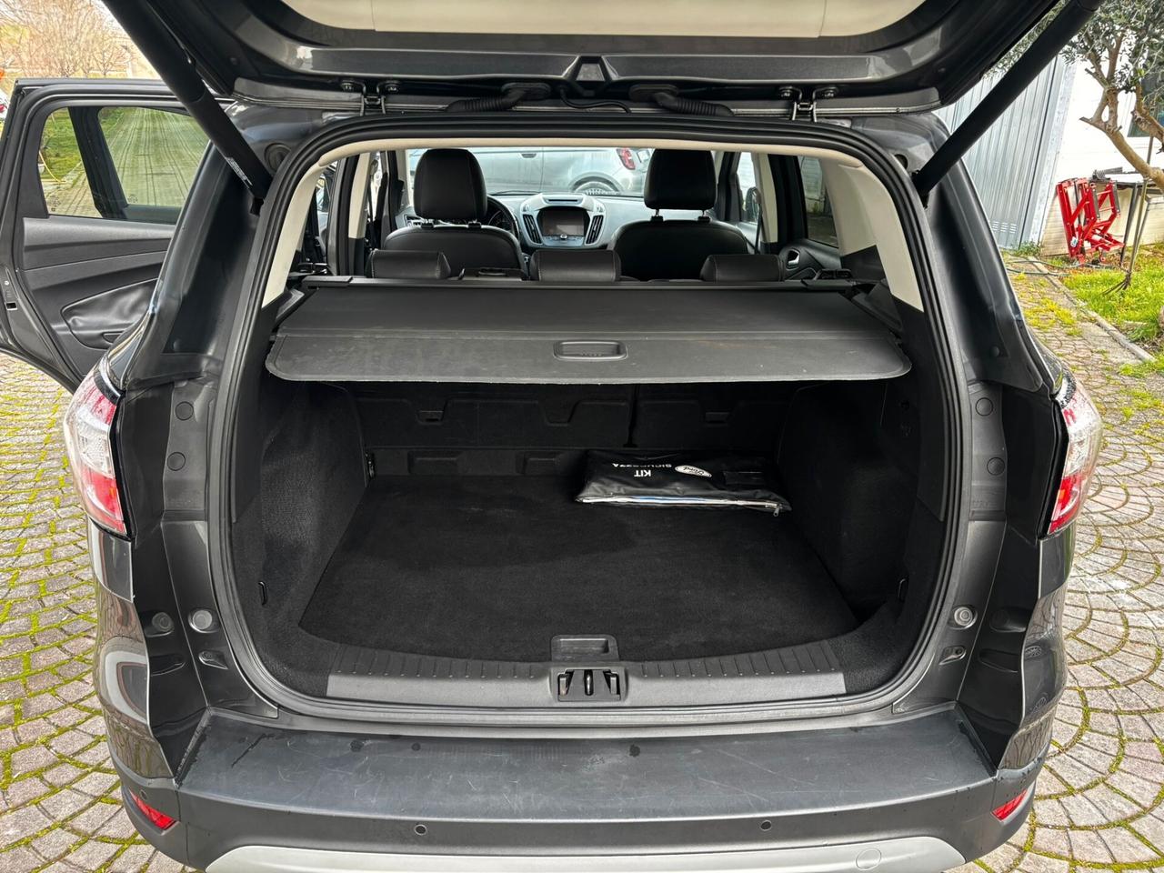 Ford Kuga 2.0 TDCI 150 CV S&S 4WD Titanium CAMBIO AUTOMATICO UNIPROPRIETARIO PERMUTABILE