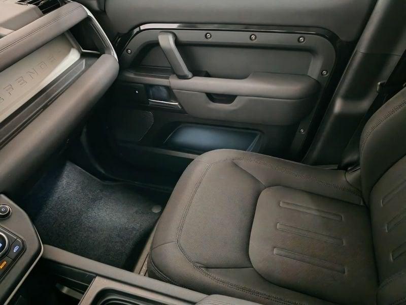 Land Rover Defender 110 3.0D I6 200 CV AWD Auto S