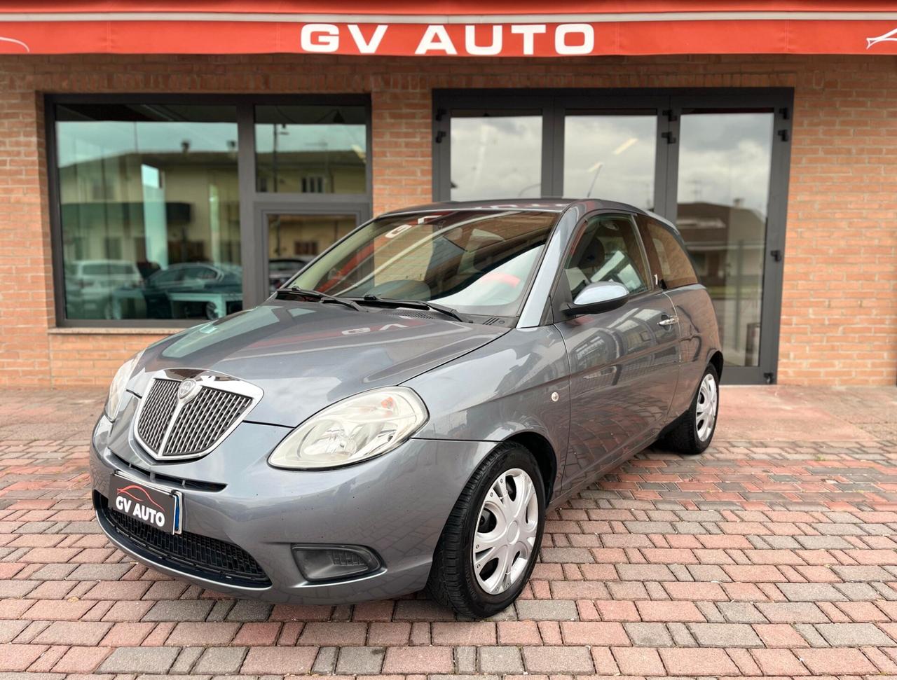 Lancia Ypsilon 1.2 8v