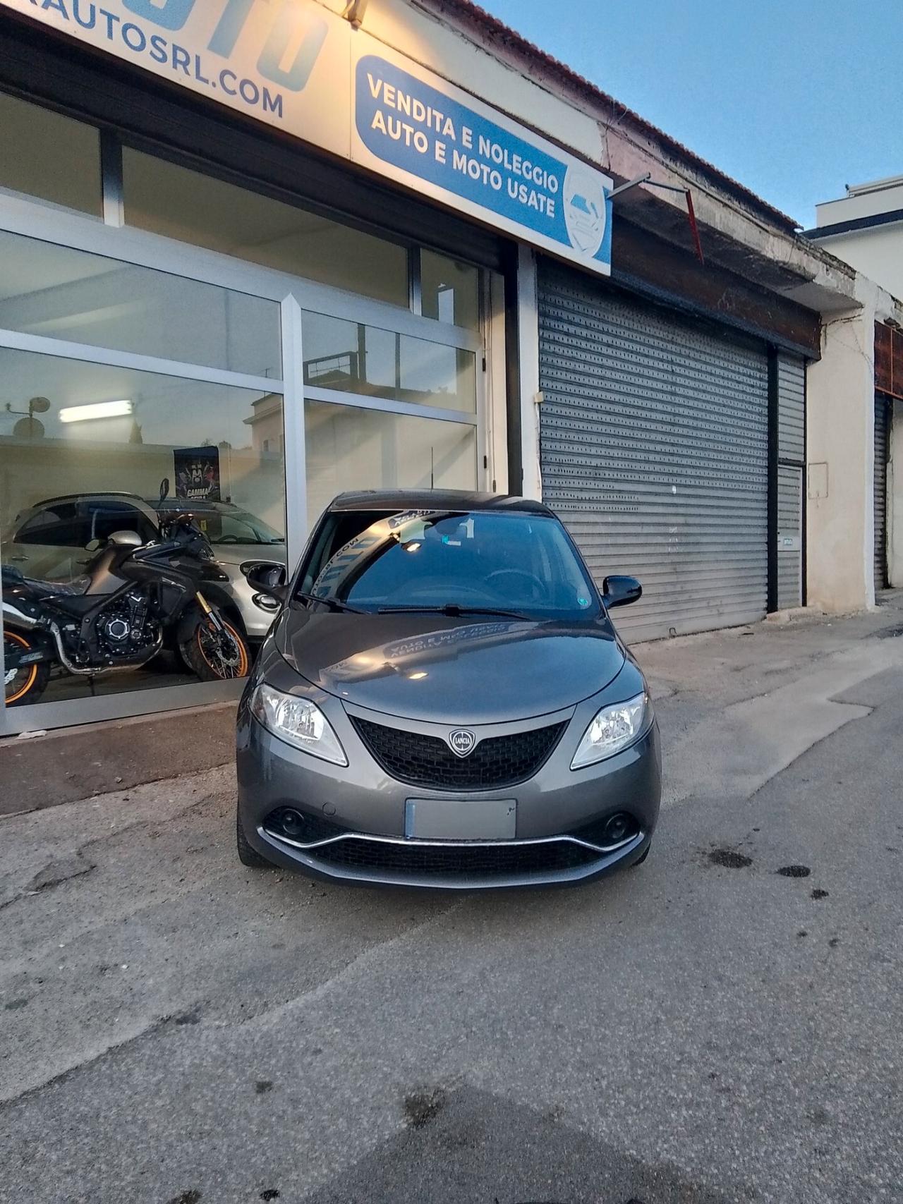 Lancia Ypsilon 1.2 69 CV 5 porte Gold