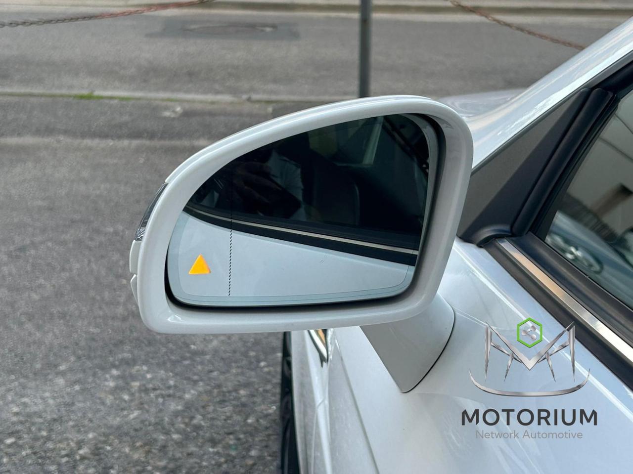 Mercedes-Benz SLC 250 D PREMIUM AMG