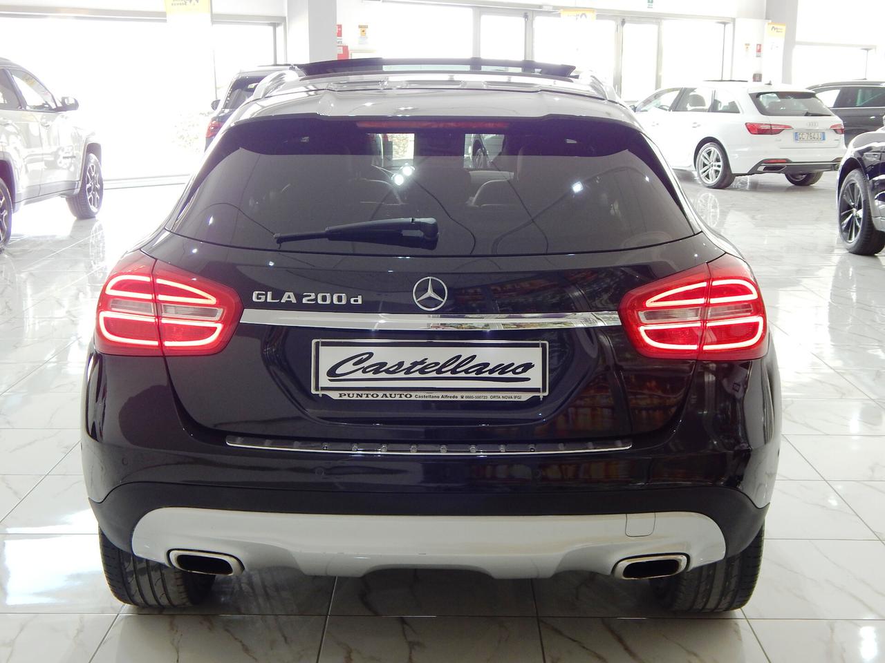 Mercedes-Benz GLA 200 d Sport Enduro Aut. TETTO-NAVI-PELLE-PARK-XENO-LED