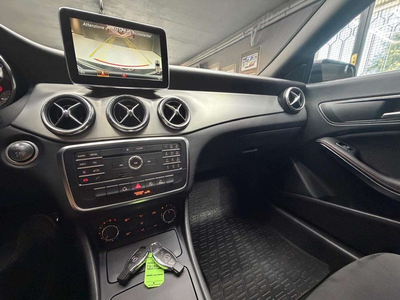 Mercedes-benz CLA 200 d S.W. Automatic Premium Dark Night
