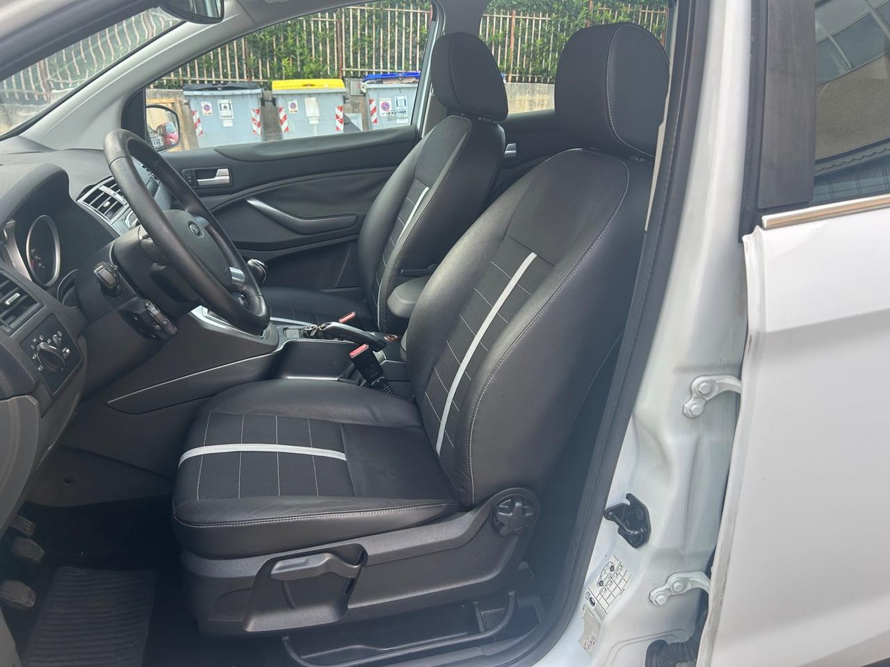 Ford Kuga 2.0 TDCi 4WD Gancio Traino 100000km