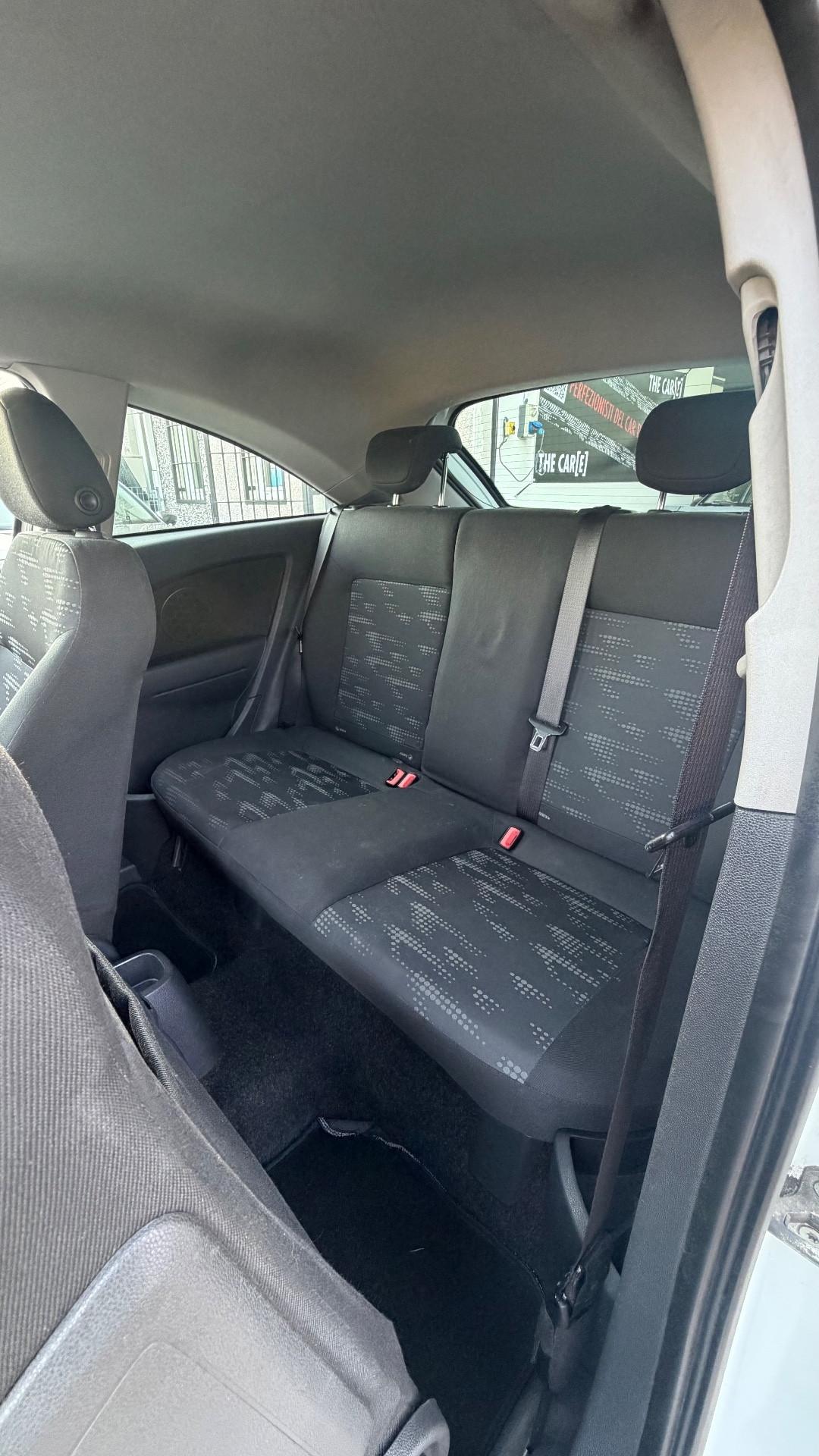 Opel Corsa 1.2 3 porte Club