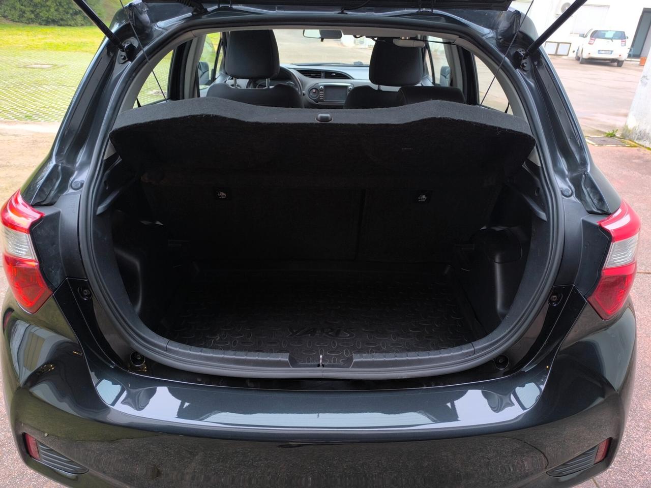 Toyota Yaris 1.5 Hybrid 5 porte Business