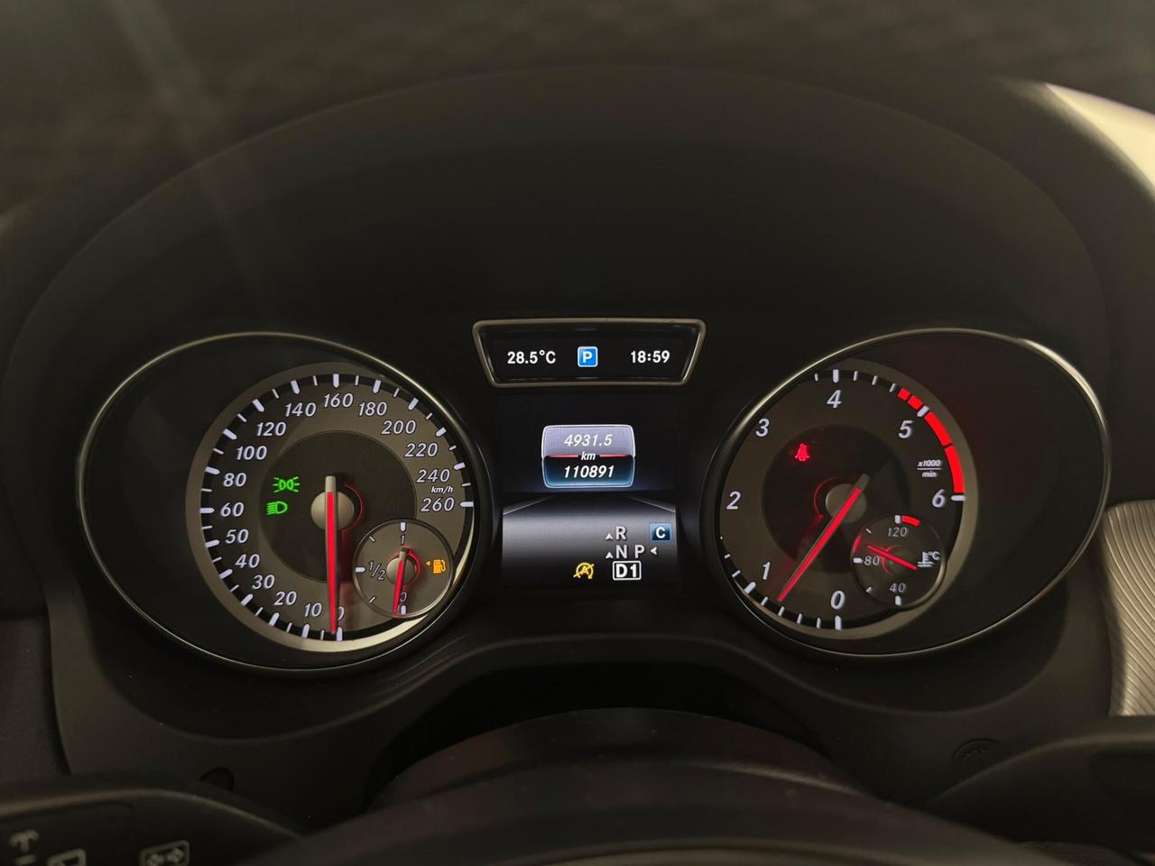 MERCEDES-BENZ GLA 200 d Automatic Premium – Soli 107.000 km – Pedane Off-Road