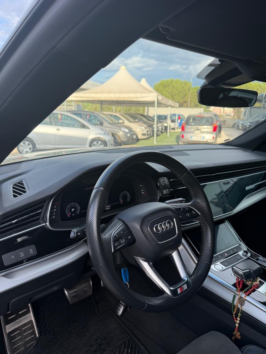AUDI - Q8 - 50 TDI 286 CV quattro tiptronic Sport