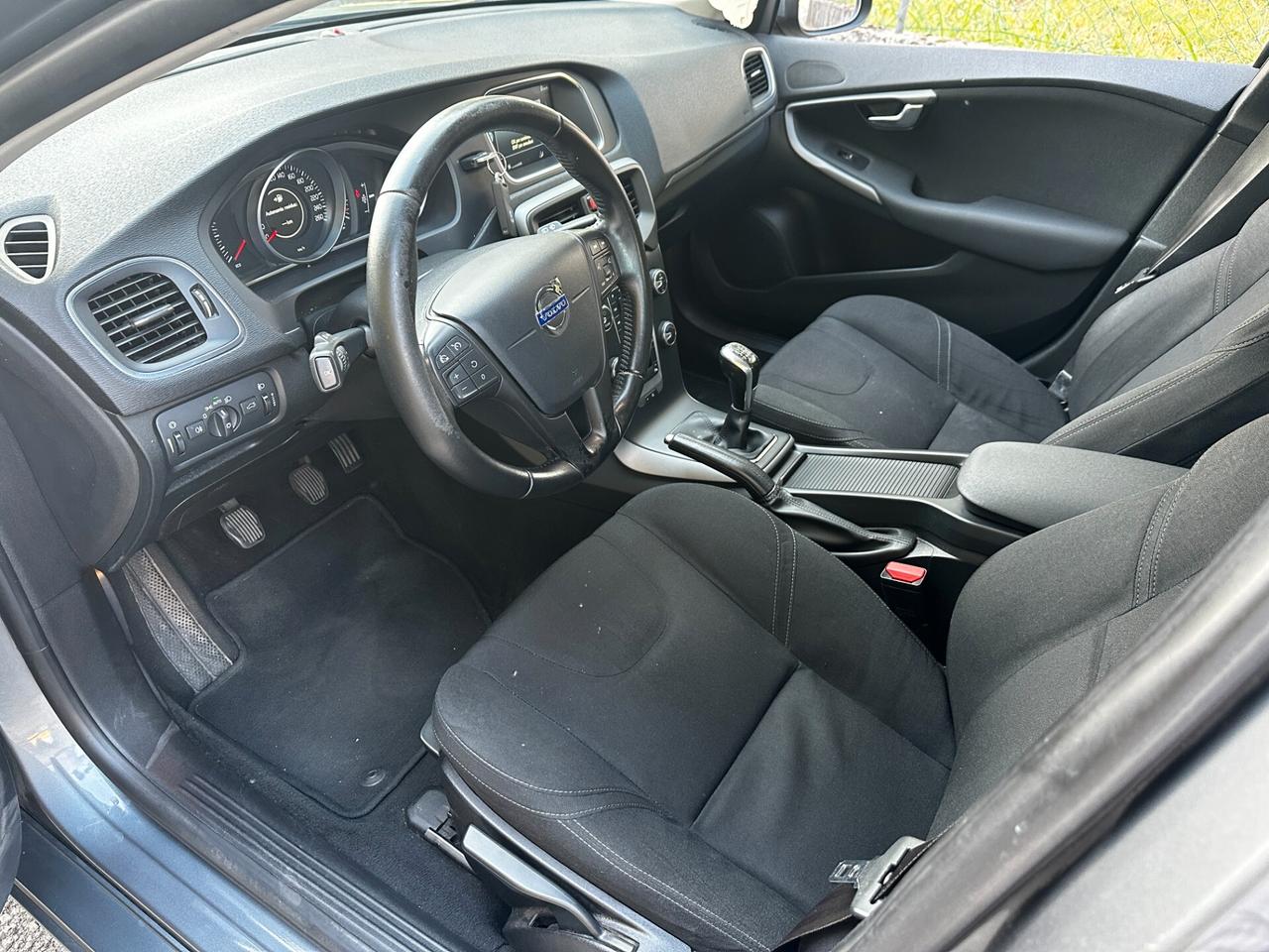 Volvo V40 D2 2.0 120cv E6 Momentum