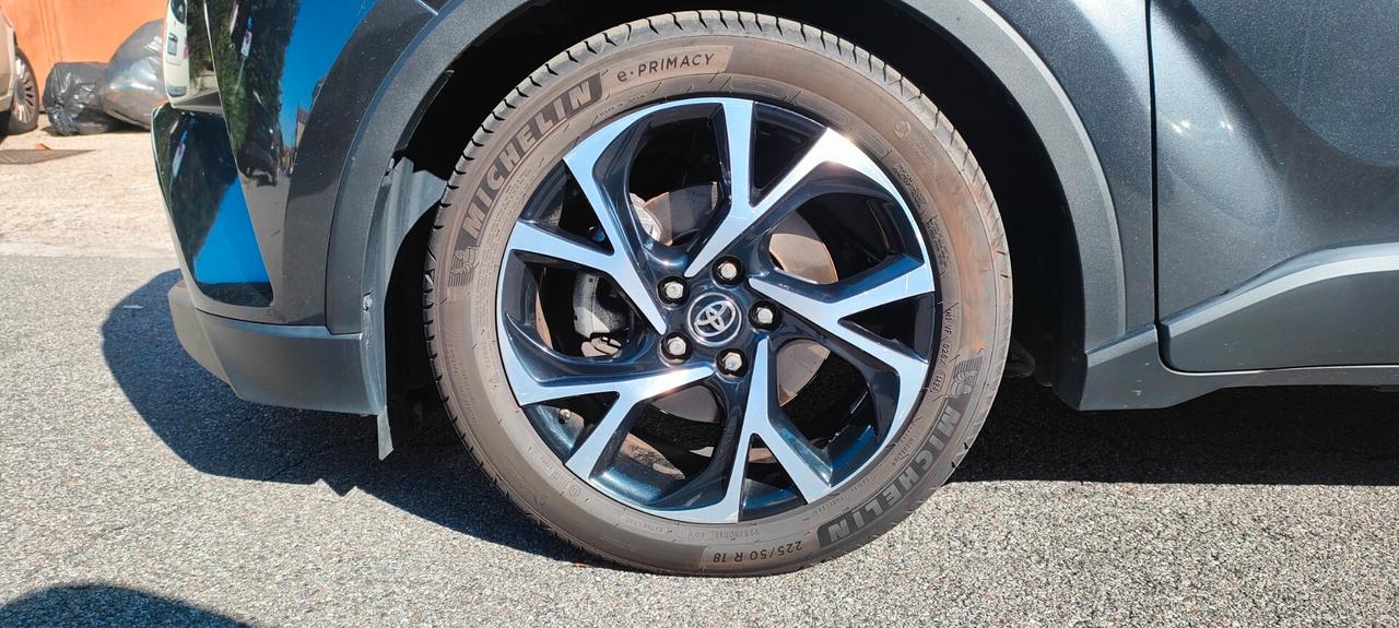 Toyota C-HR 1.8 Hybrid E-CVT Trend