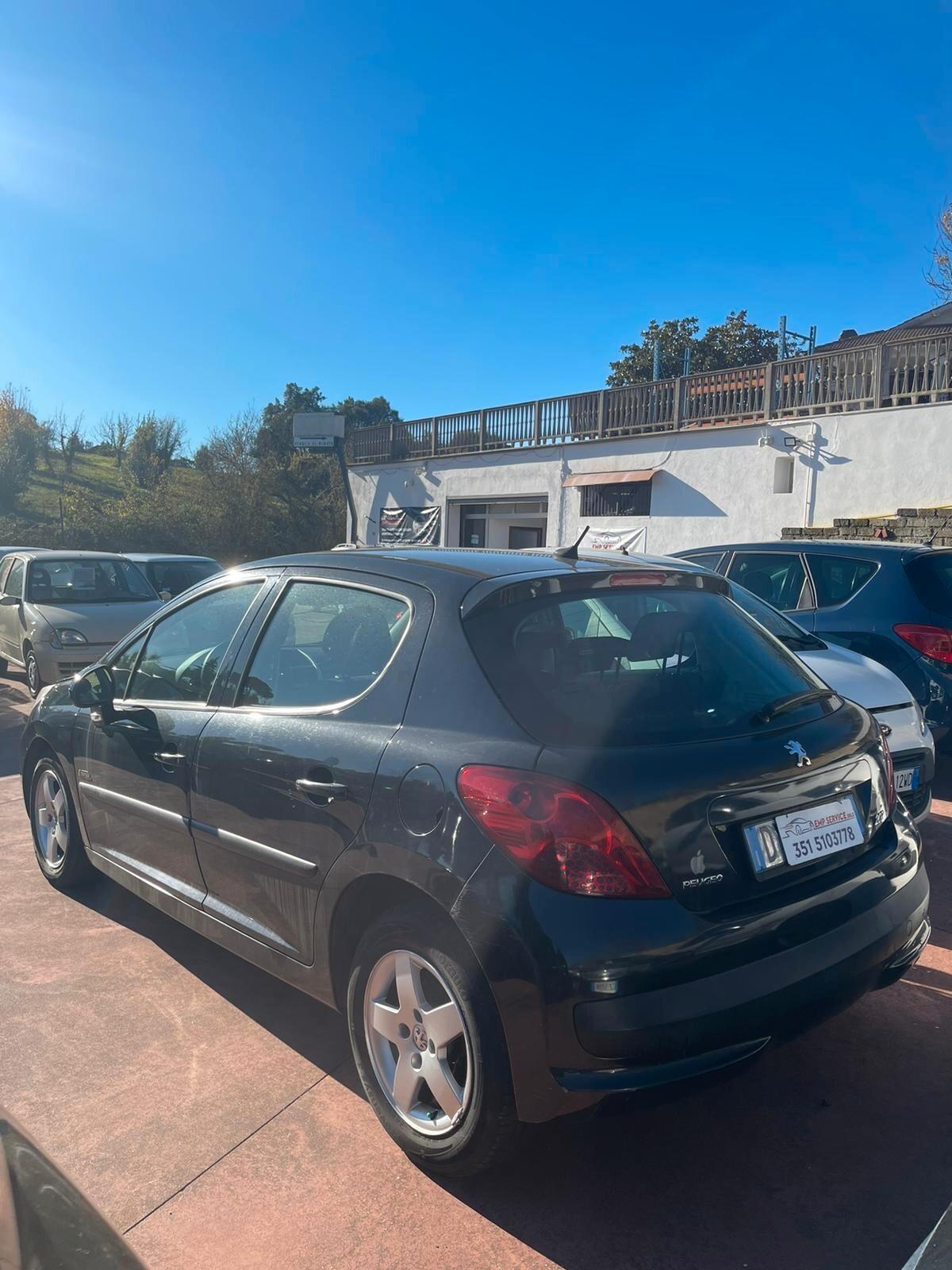 Peugeot 207 1.4 8V 75CV 5p. X Line