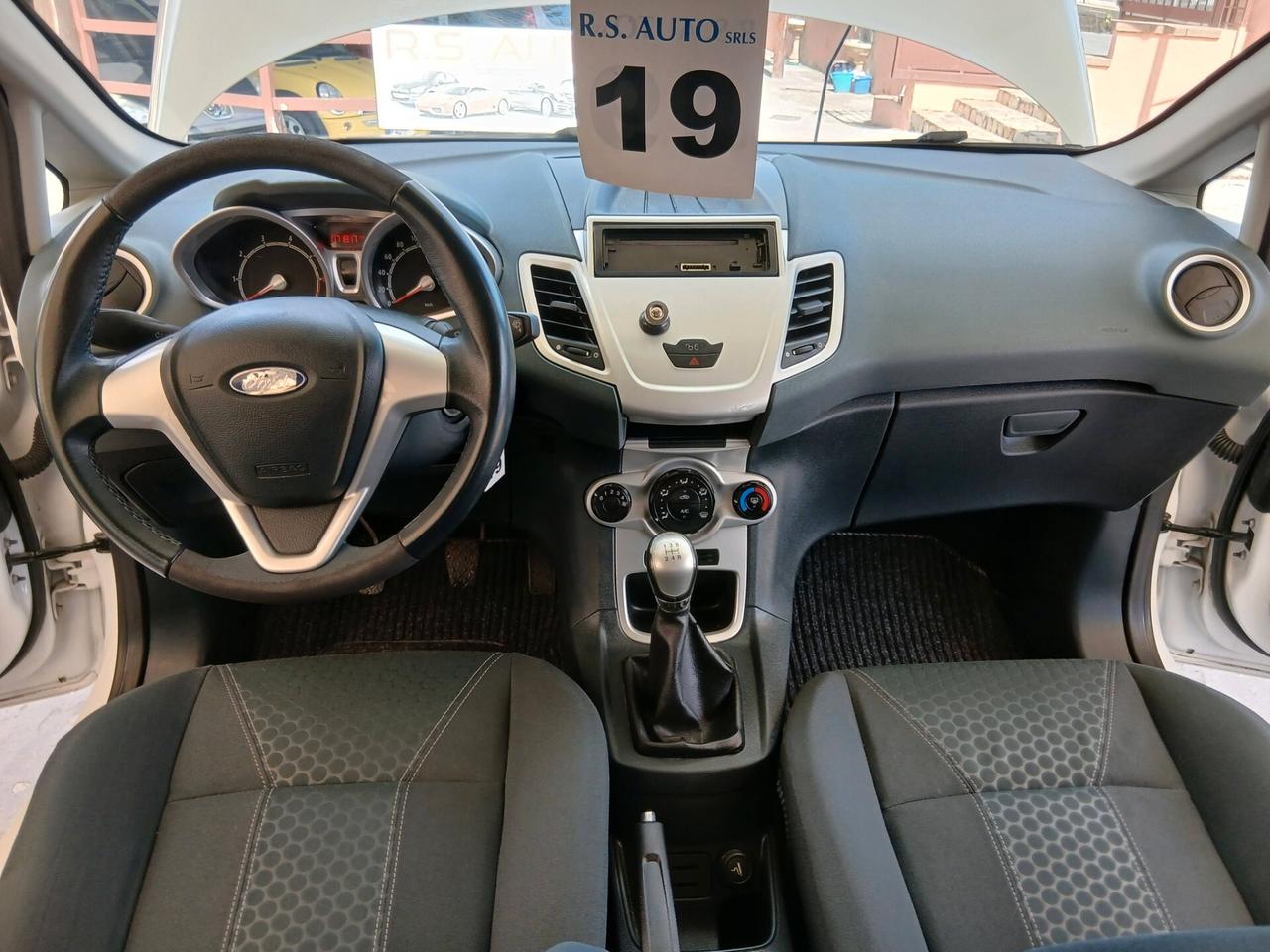Ford Fiesta 1.2 benzina solo km71000 full 5p 09