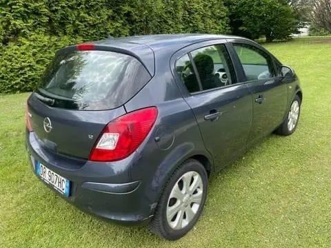 Opel Corsa 1.2 5 porte Club