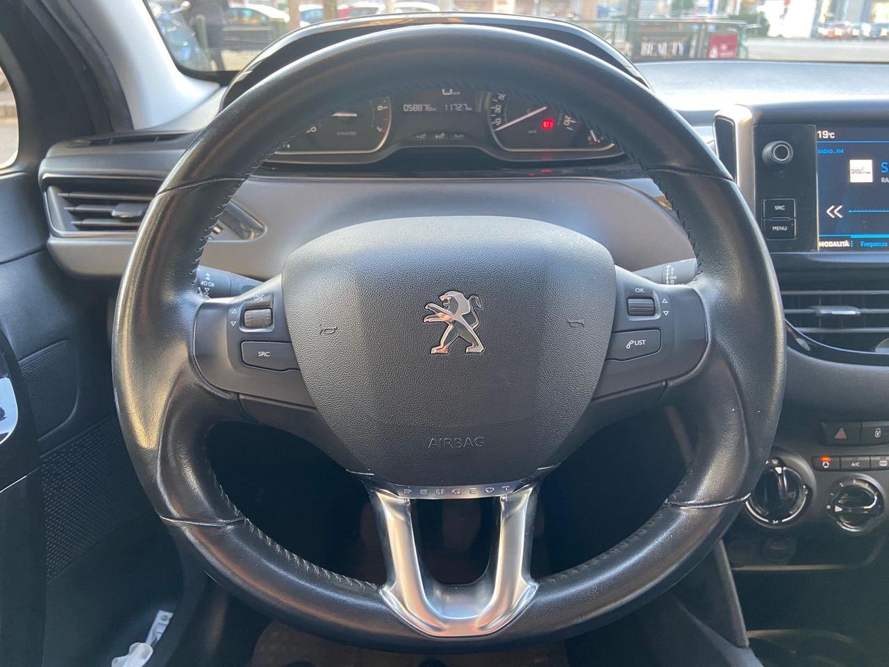 Peugeot 208 Signature 1.2 PureTech #9979