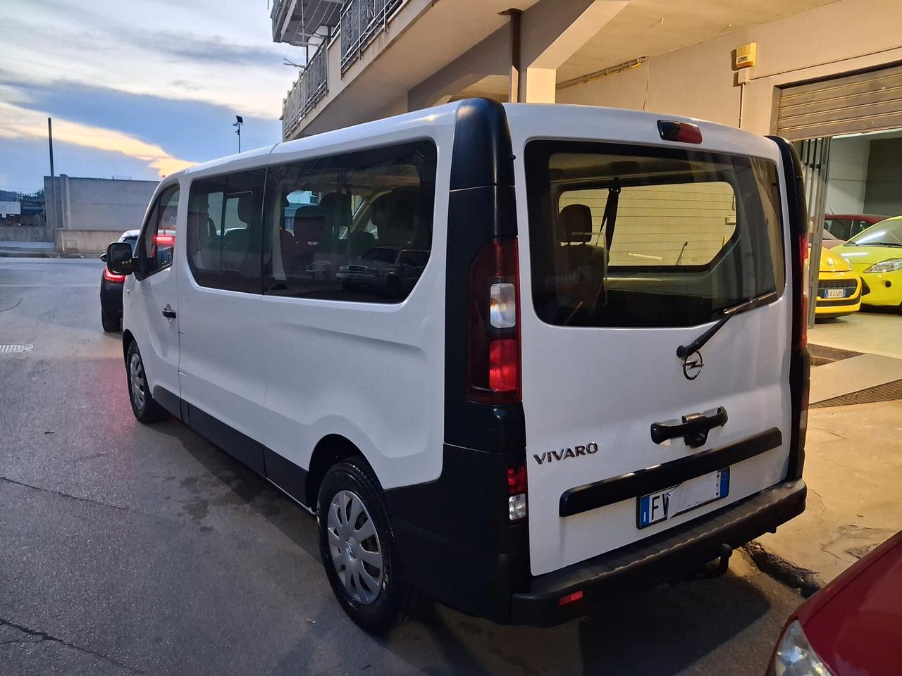 Opel Vivaro 29 1.6 CDTI 120CV 9 posti 2019 Gancio
